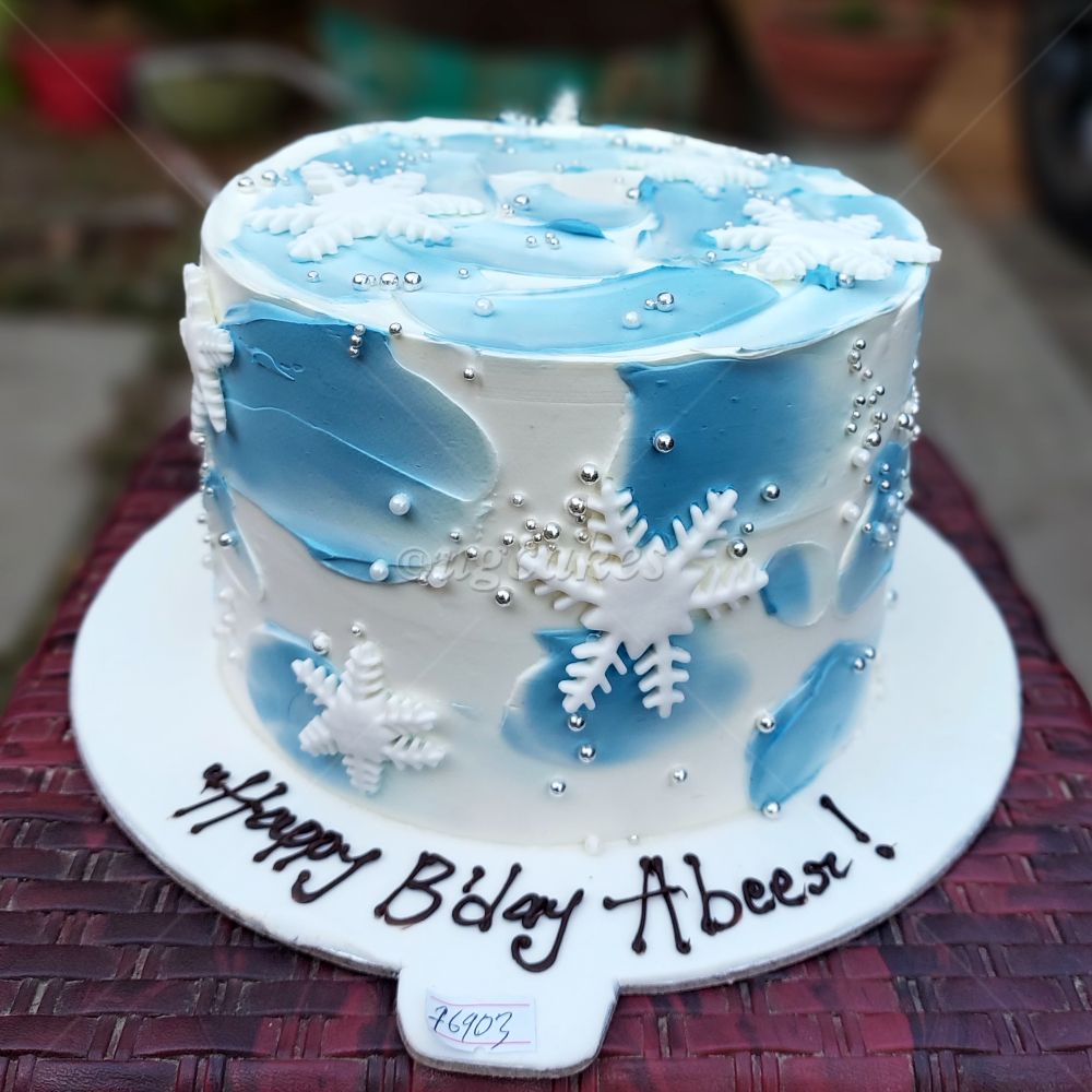 Wintery Snowflake Cakelets - Friday is Cake Night