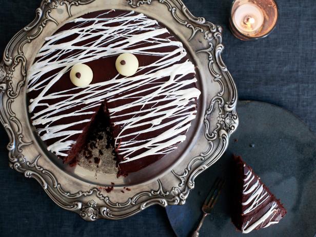 9 best cake ideas for Halloween 2023