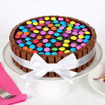 1 Kg Kitkat Gems Cake