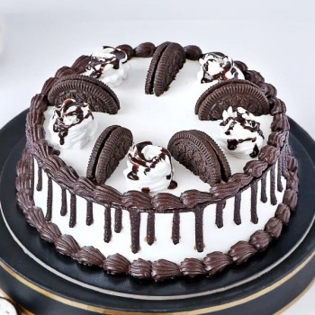 Eggless Oreo Cake