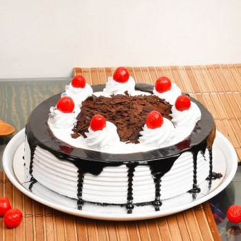 Black Forest Cake Half Kg