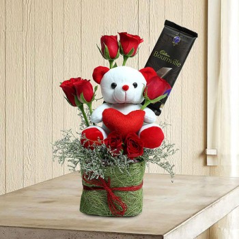 Red Roses Glass Vase Combo