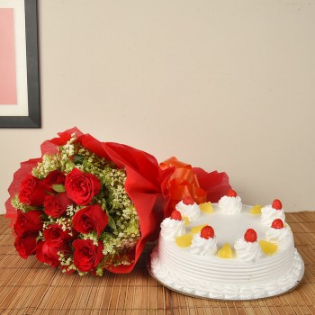 Red Roses n Pineapple Cake